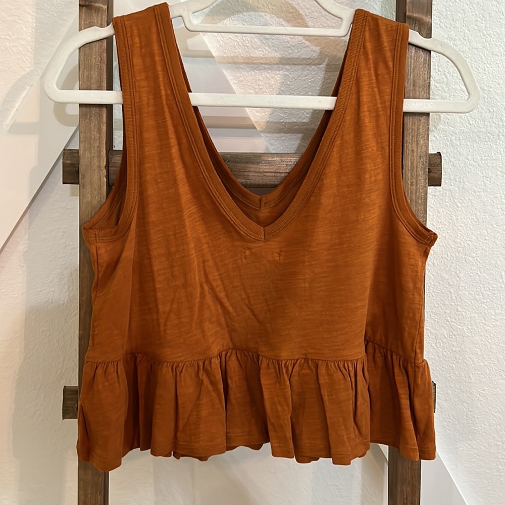 Orange rust peplum tank top - Picture 3 of 3